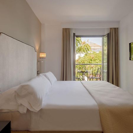Hotel Infanta Leonor Écija Екстериор снимка